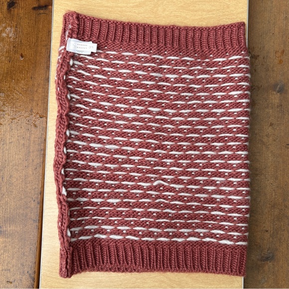 LC Lauren Conrad Birdseye Knit Cowl Scarf In Withered Rose O/S - Picture 7 of 9